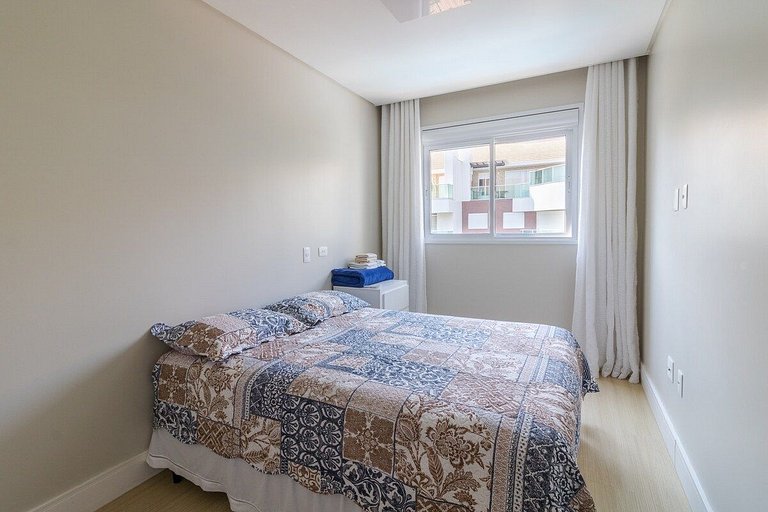 Apto Bombinhas 🏖️ Piscinas & Jacuzzi 🏖️ Wi-Fi & 2 Vagas