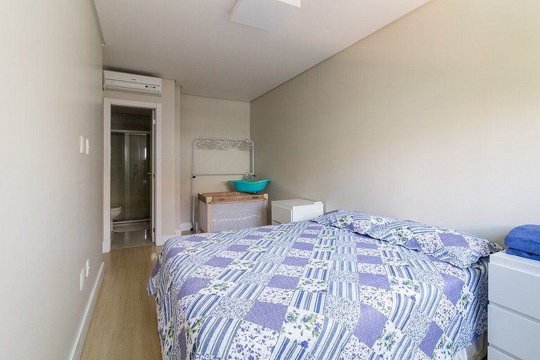 Apto Bombinhas 🏖️ Piscinas & Jacuzzi 🏖️ Wi-Fi & 2 Vagas
