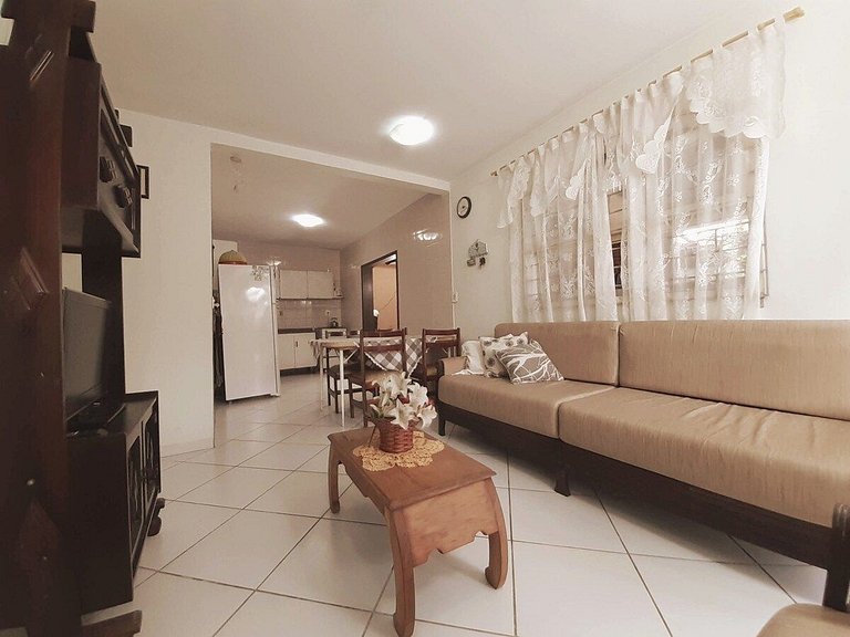Casa Espaçosa 🏖️ Pertinho da Praia 🏖️ Churrasqueira & Gara