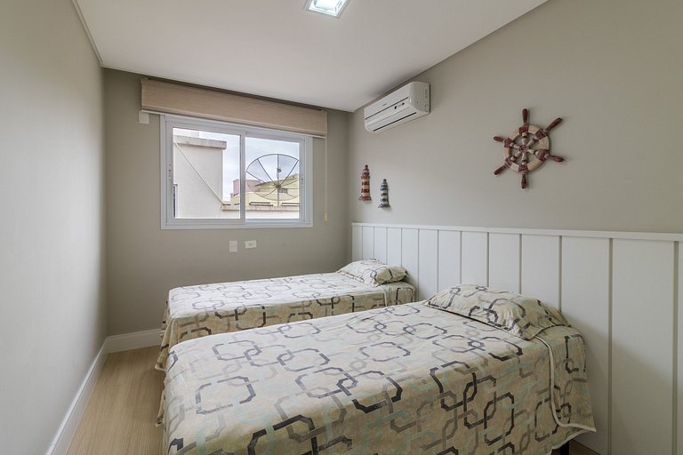 Apto Bombinhas ⭐️ Piscinas & Jacuzzi ⭐️ Wi-Fi & Vaga
