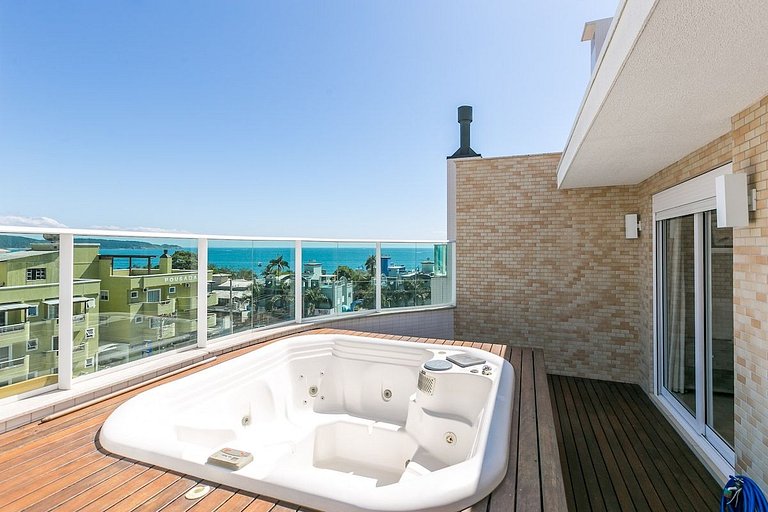 Cobertura ★ Jacuzzi & Bela Vista ★ Wi-Fi & 2 Vagas