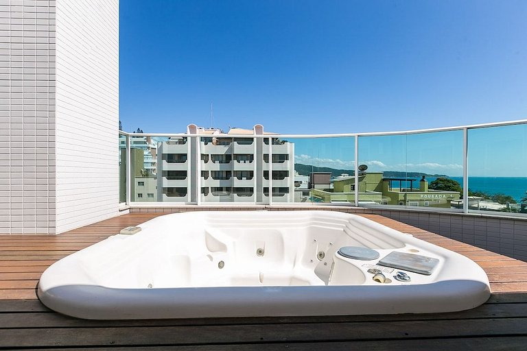 Cobertura ★ Jacuzzi & Bela Vista ★ Wi-Fi & 2 Vagas