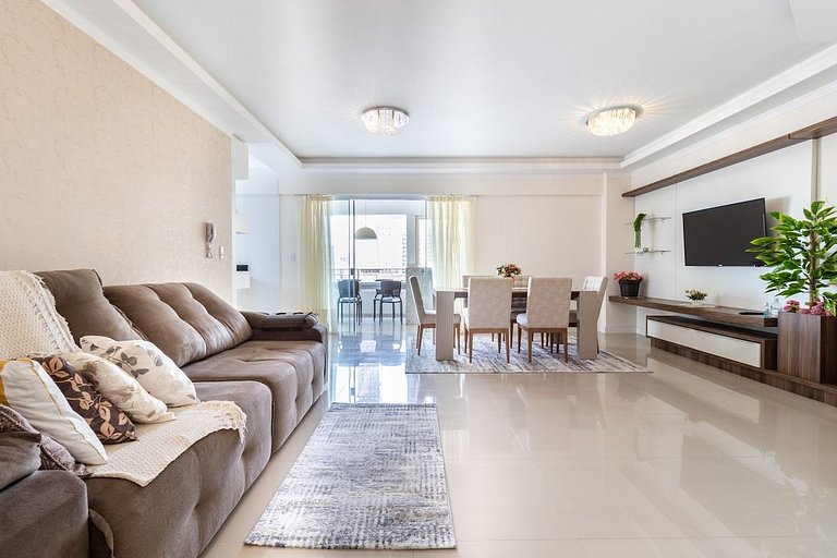 701 Sunset Beach · Apto ★ Perto da Praia ★ Churrasq., 2 Vaga
