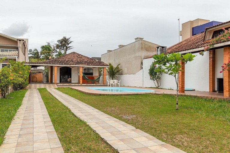 Casa Carmery · Casa com Ampla Piscina