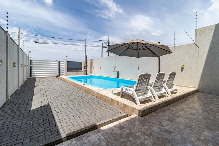 Beira Mar, Sobrado com Piscina em Matinhos