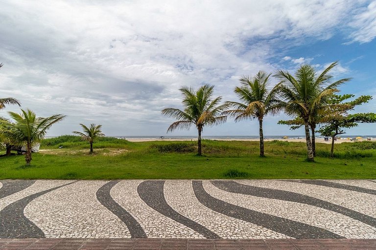 Apto Novinho, Beira Mar, com A/C e Churrasqueira