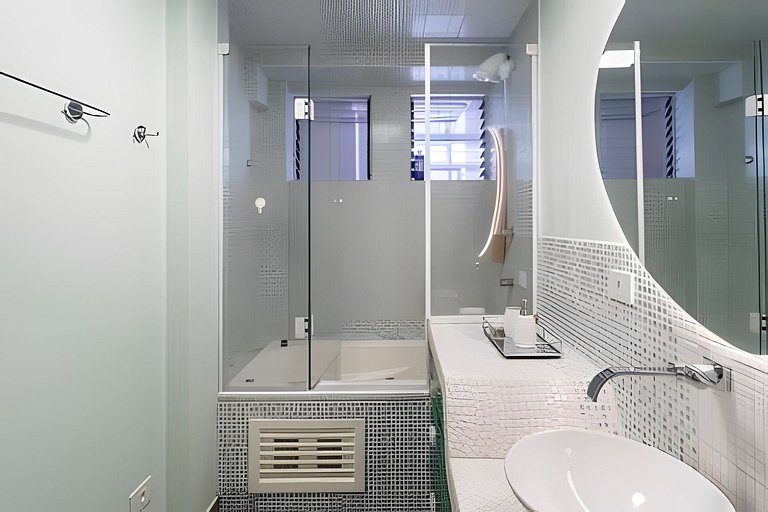 Espaço de Trabalho e Lavanderia em Região Central!