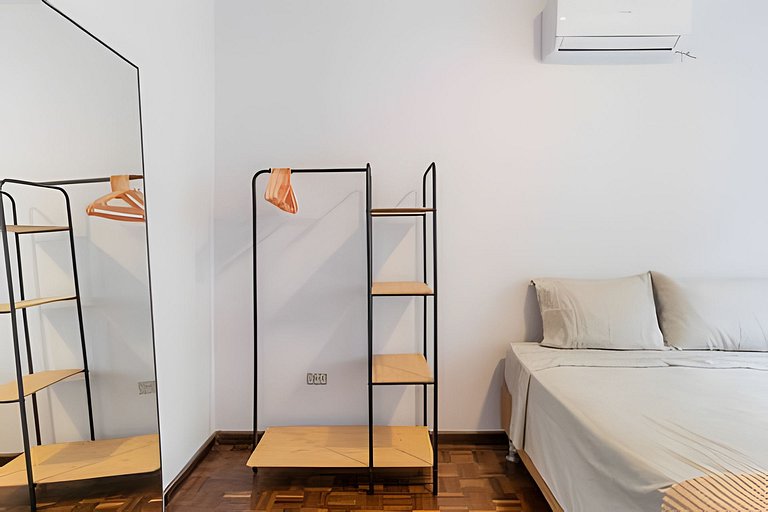 Muito conforto no Batel, com Vaga Exclusiva e WiFi