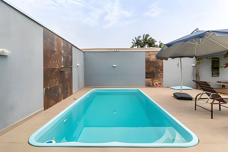 Incrível Casa Ampla com Piscina e Churrasqueira!