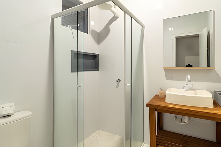 Incrível Casa Ampla com Piscina e Churrasqueira!