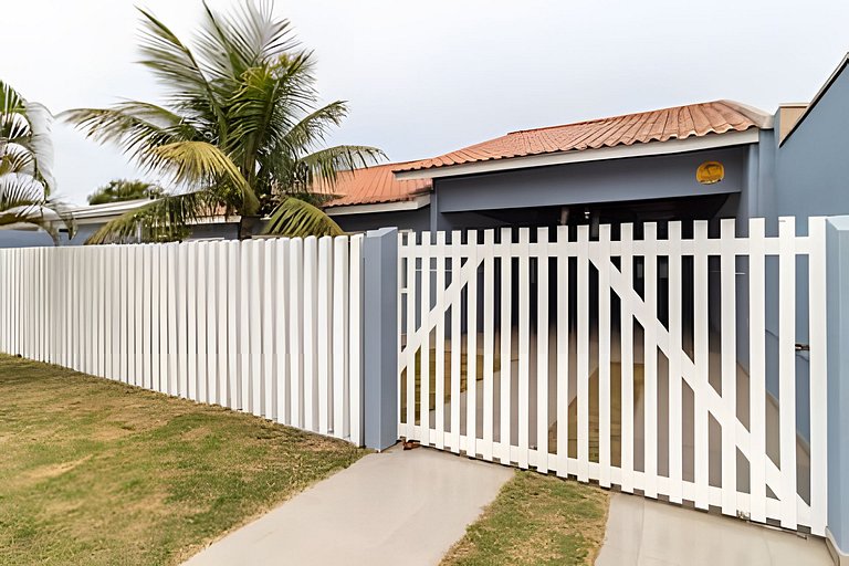 Incrível Casa Ampla com Piscina e Churrasqueira!