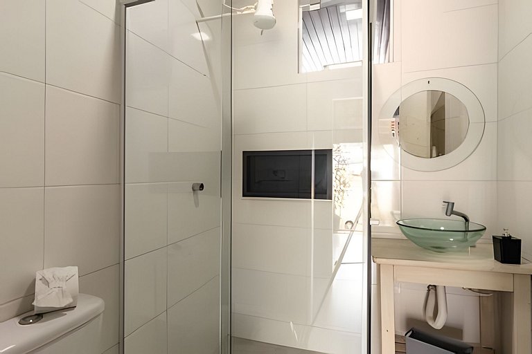 Incrível Casa Ampla com Piscina e Churrasqueira!